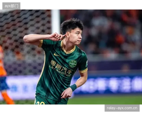 北京国安本赛季战绩不佳，目前仅排名联赛中下游，与赛季目标差距甚远。